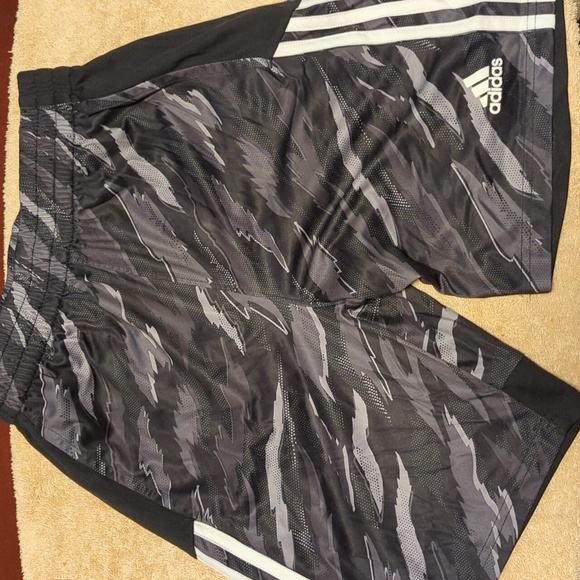 Kids Adidas Shorts - Picture 1 of 1